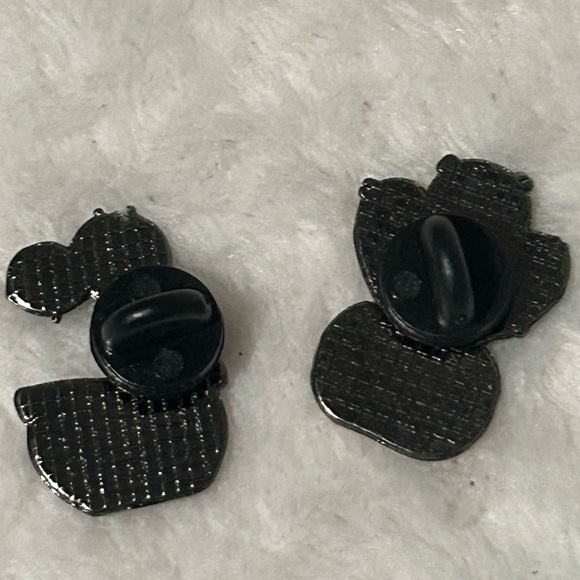 ENAMEL CACTUS PINS NEW - Picture 2 of 2